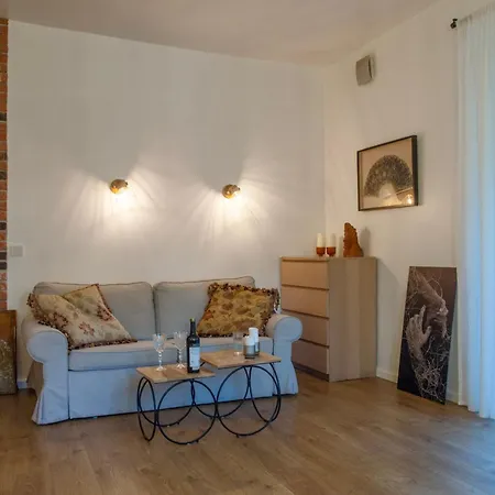 Apartament W Ogrodzie *